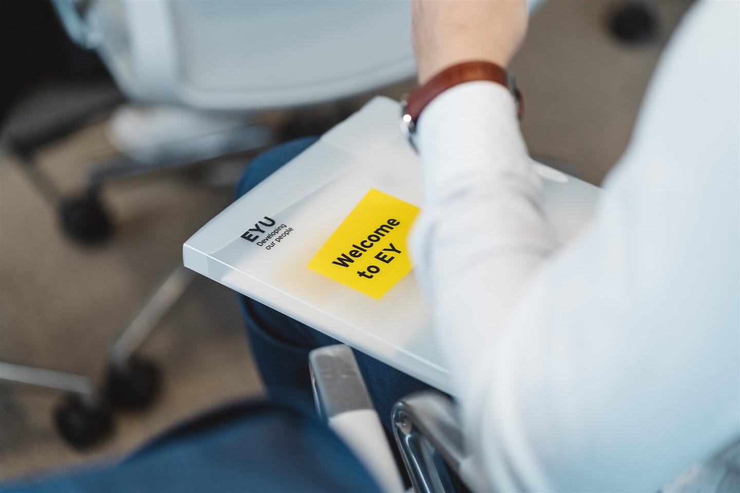 Kariérní růst v EY přehledně: kdy postoupíš a jak se ti odměníme